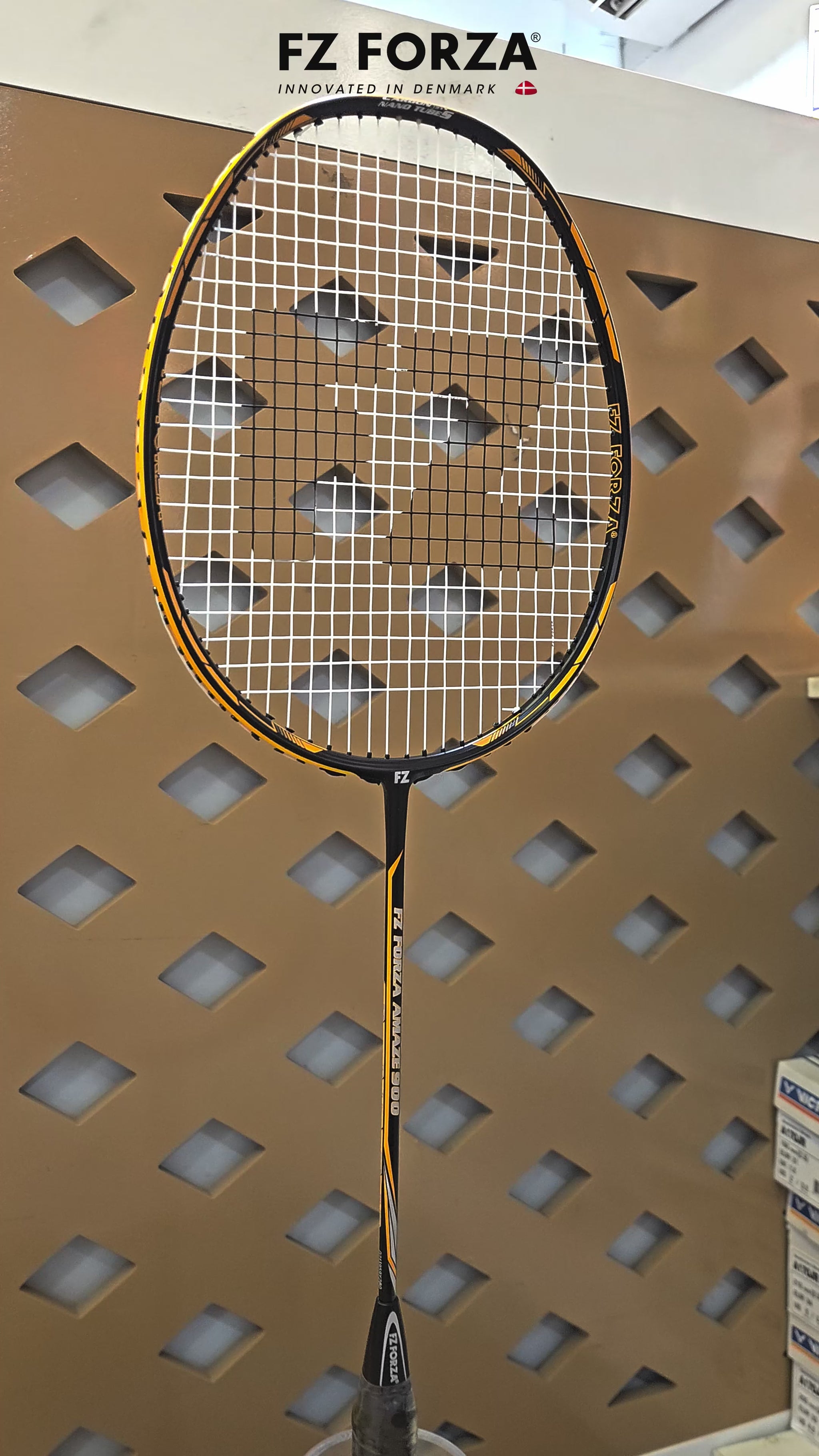 Badminton Racket, Best Badminton Racket, Lightweight Badminton Racket, Professional Badminton Racket, Power Badminton Racket, Control Badminton Racket, Speed Badminton Racket, High-Performance Racket, Carbon Fiber Racket, Graphite Racket, Beginner Badminton Racket, Advanced Badminton Racket, Badminton Racket for Men, Badminton Racket for Women, Singles Badminton Racket, Doubles Badminton Racket, Unstrung Badminton Racket, Strung Badminton Racket, FZ Forza AMAZE 900 4U Badminton Racket